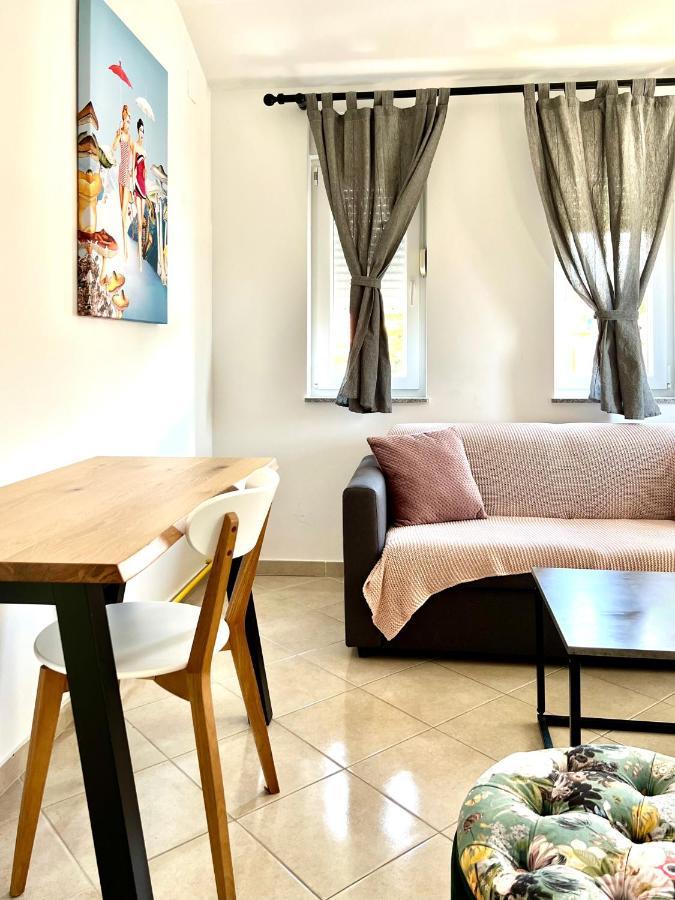 B88 Apartments - Vila Palma Sveti Filip i Jakov Exteriör bild