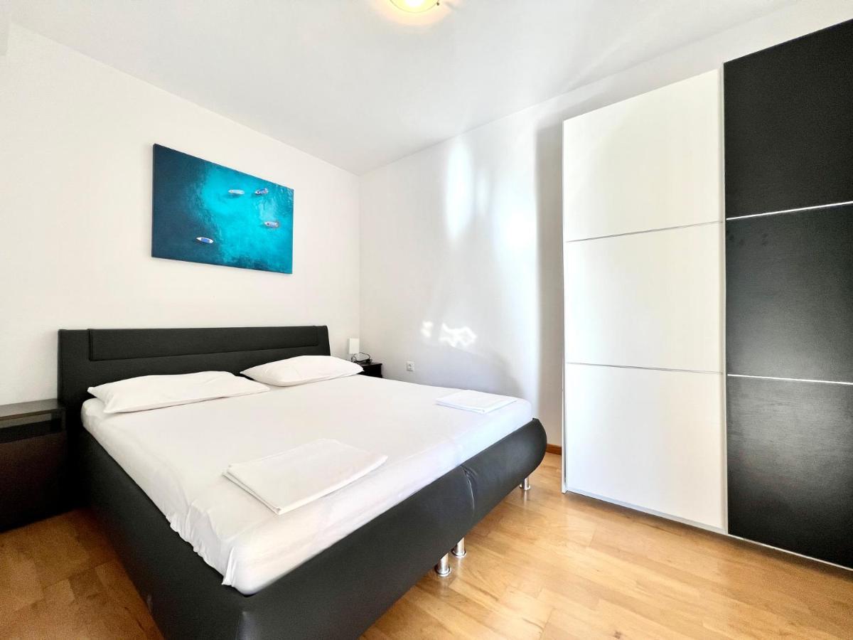 B88 Apartments - Vila Palma Sveti Filip i Jakov Exteriör bild