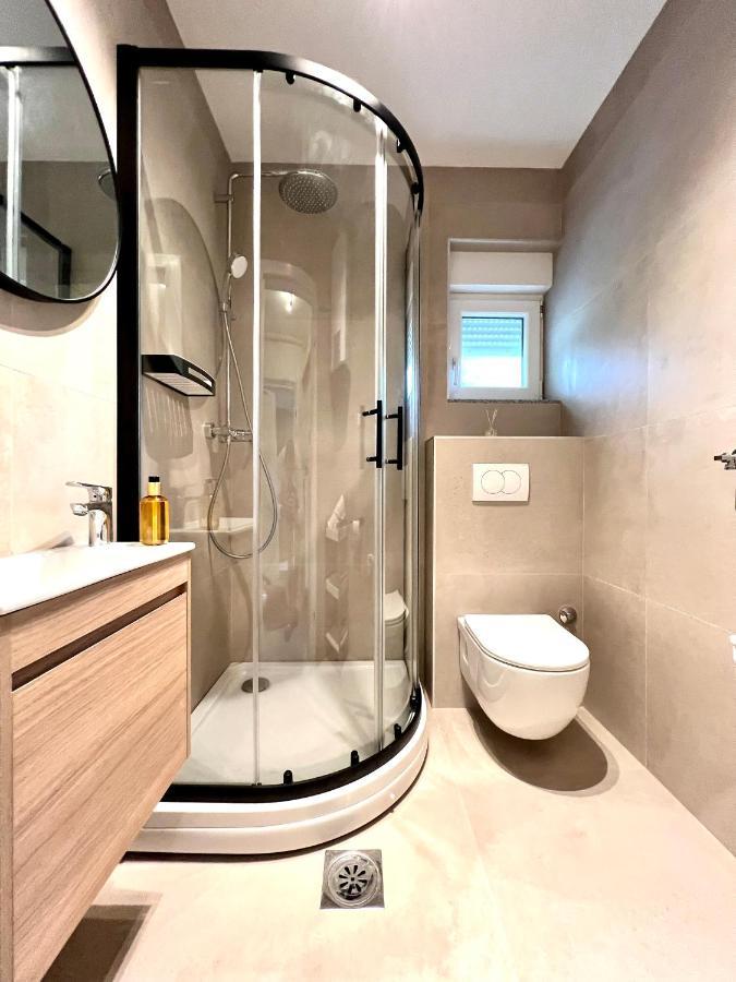 B88 Apartments - Vila Palma Sveti Filip i Jakov Exteriör bild