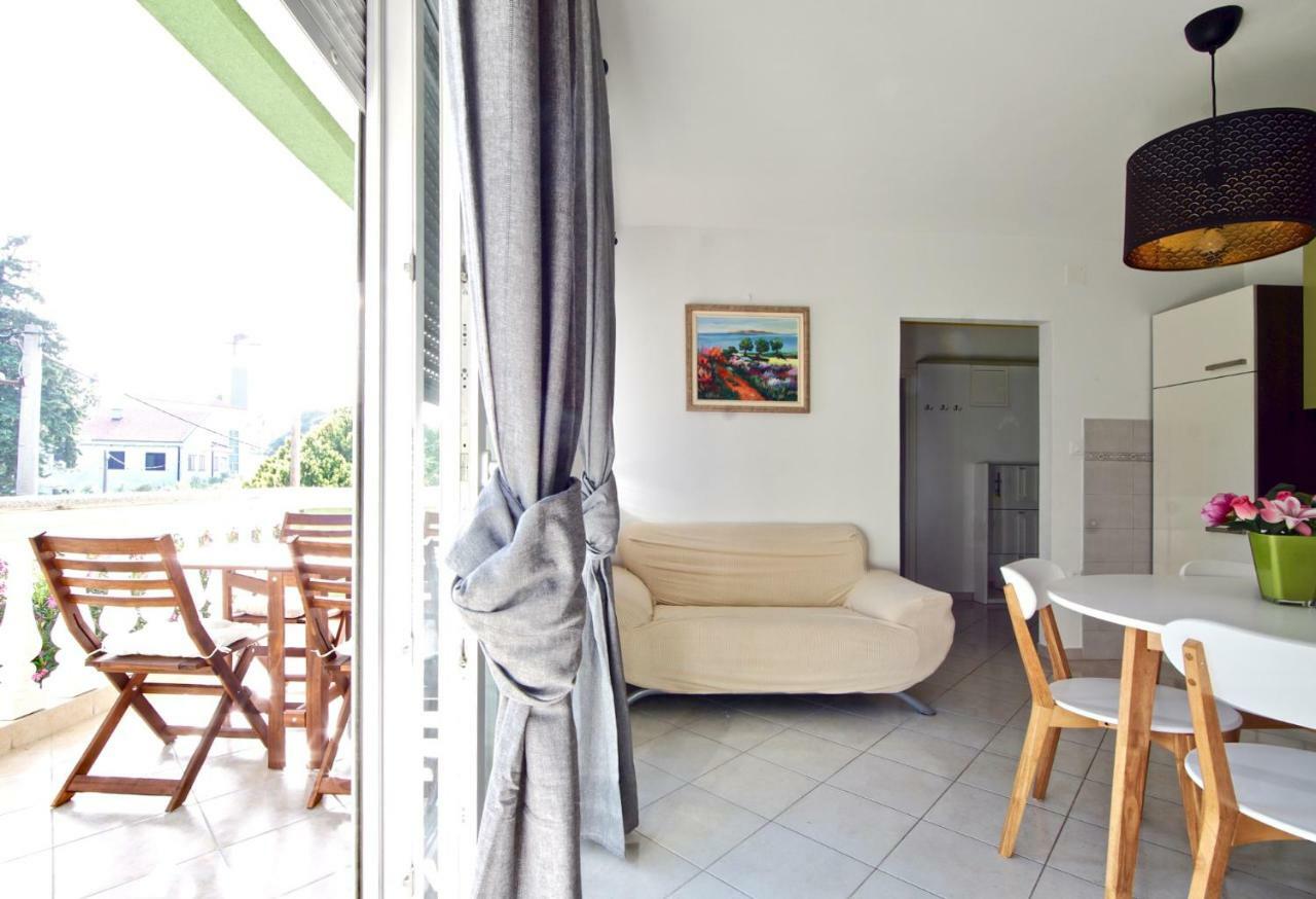 B88 Apartments - Vila Palma Sveti Filip i Jakov Exteriör bild