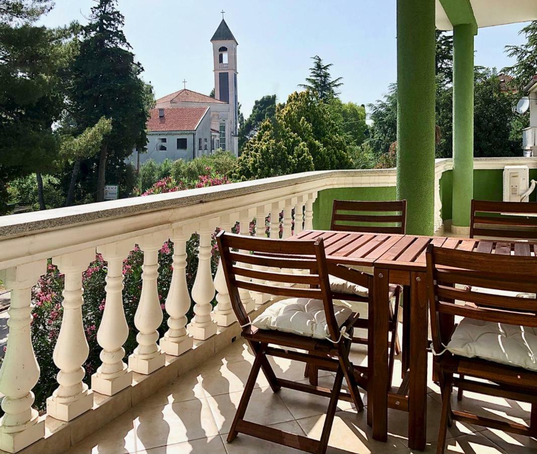B88 Apartments - Vila Palma Sveti Filip i Jakov Exteriör bild