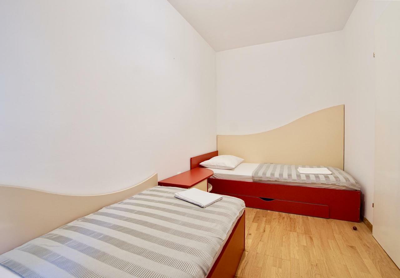 B88 Apartments - Vila Palma Sveti Filip i Jakov Exteriör bild